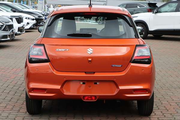 2025 Suzuki Swift Hybrid UZ