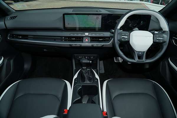 2025 Kia K4 GT-Line CL4m