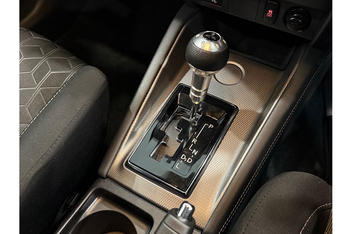 2023 Mitsubishi ASX ES XD