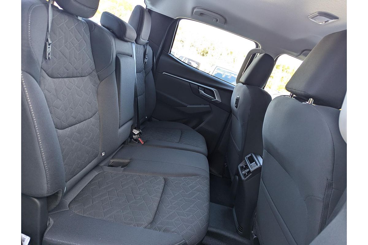 2025 Isuzu D-MAX LS-M 4X4