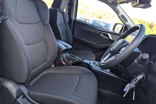 2025 Isuzu D-MAX LS-M 4X4
