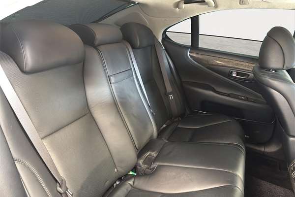 2007 Lexus LS600H L Package UVF455
