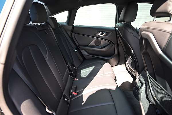 2022 BMW 2 Series 220i M Sport F44