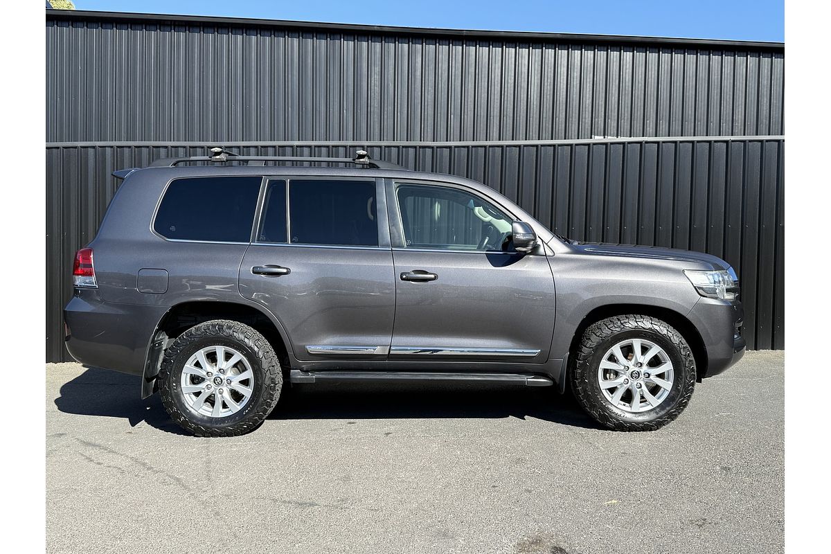 2017 Toyota Landcruiser Sahara VDJ200R