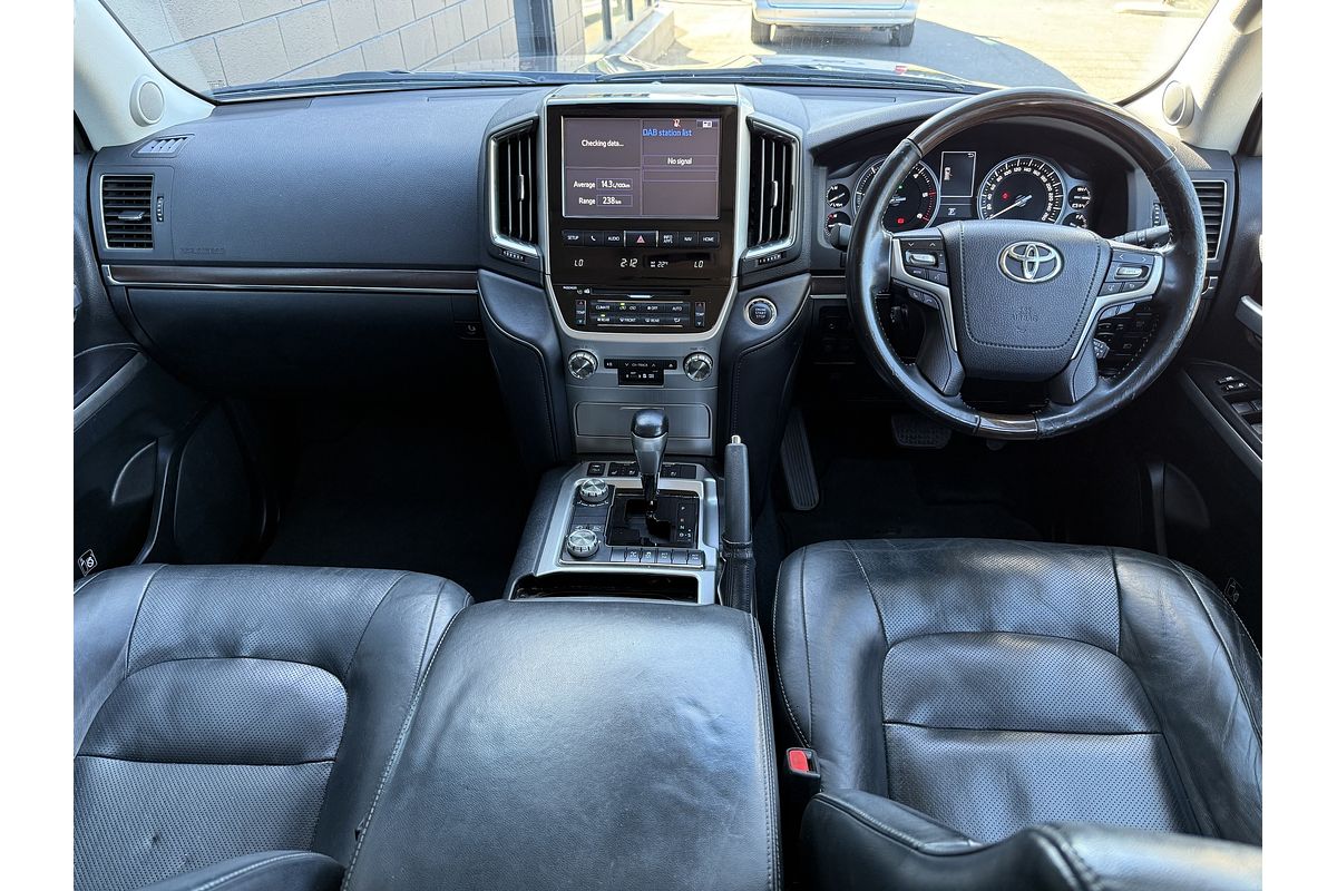 2017 Toyota Landcruiser Sahara VDJ200R