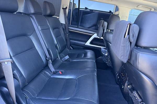 2017 Toyota Landcruiser Sahara VDJ200R