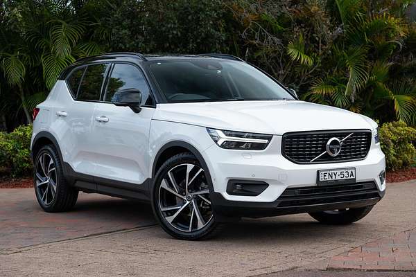 2021 Volvo XC40 T5 R-Design