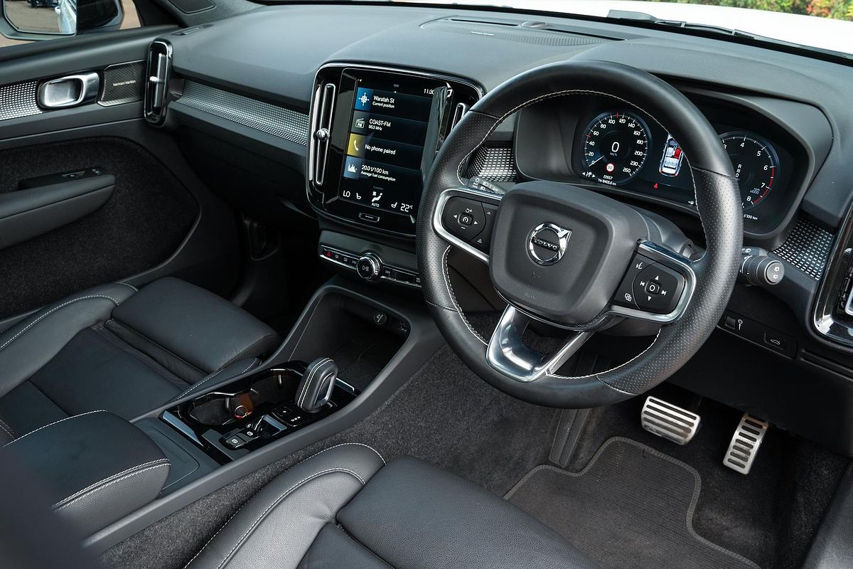 2021 Volvo XC40 T5 R-Design