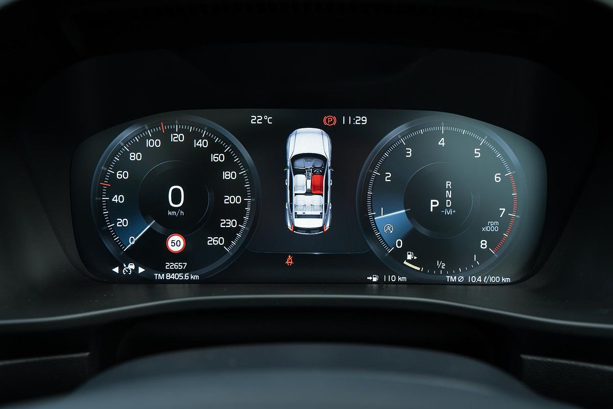 2021 Volvo XC40 T5 R-Design