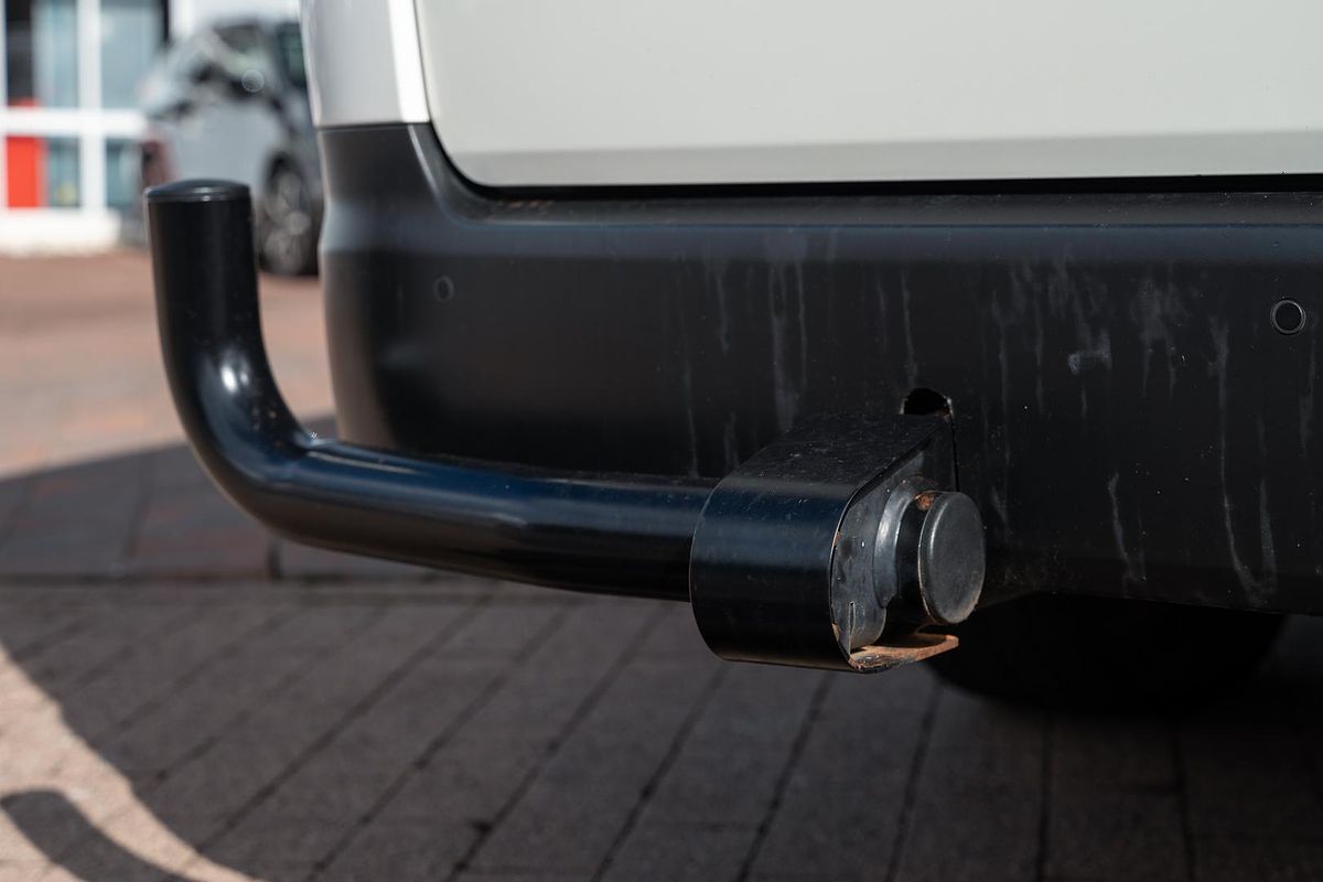 2021 Toyota Hiace Commuter GDH322R