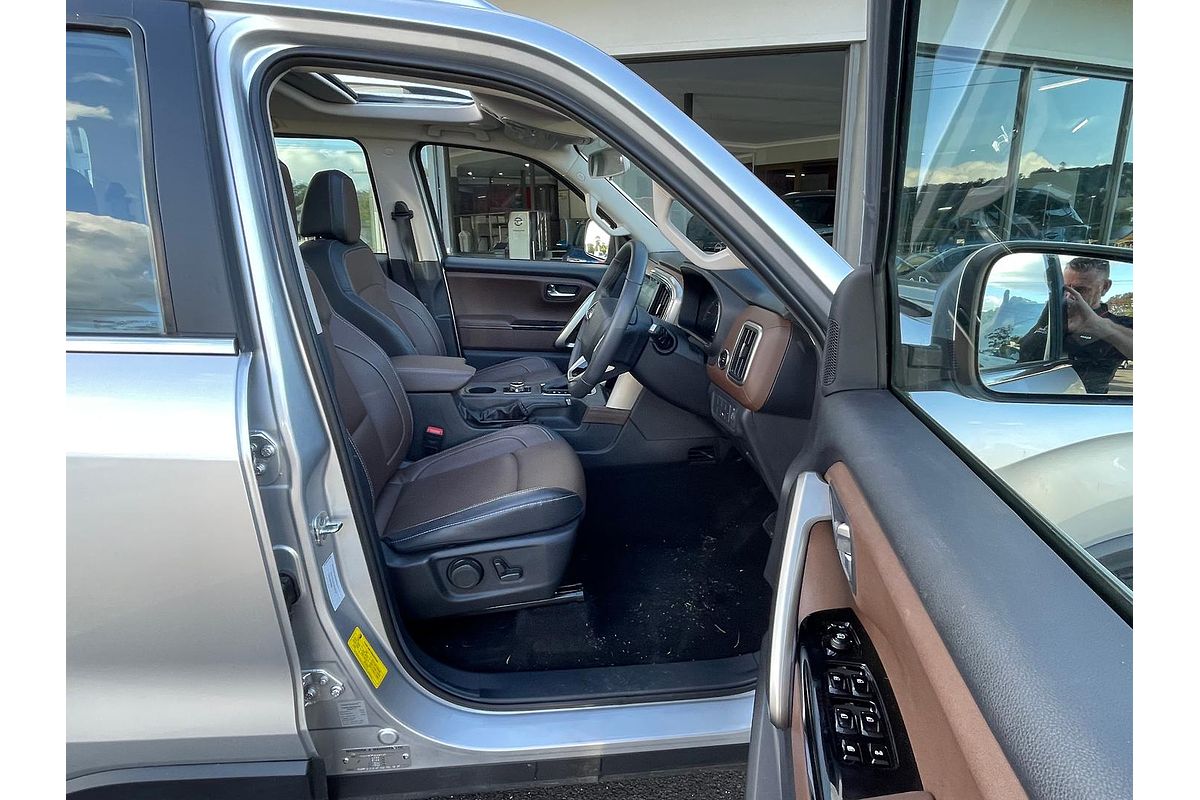 2023 Mahindra Scorpio Z8