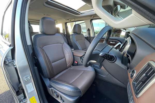 2023 Mahindra Scorpio Z8