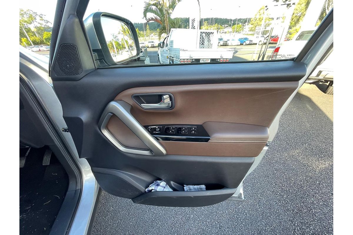 2023 Mahindra Scorpio Z8