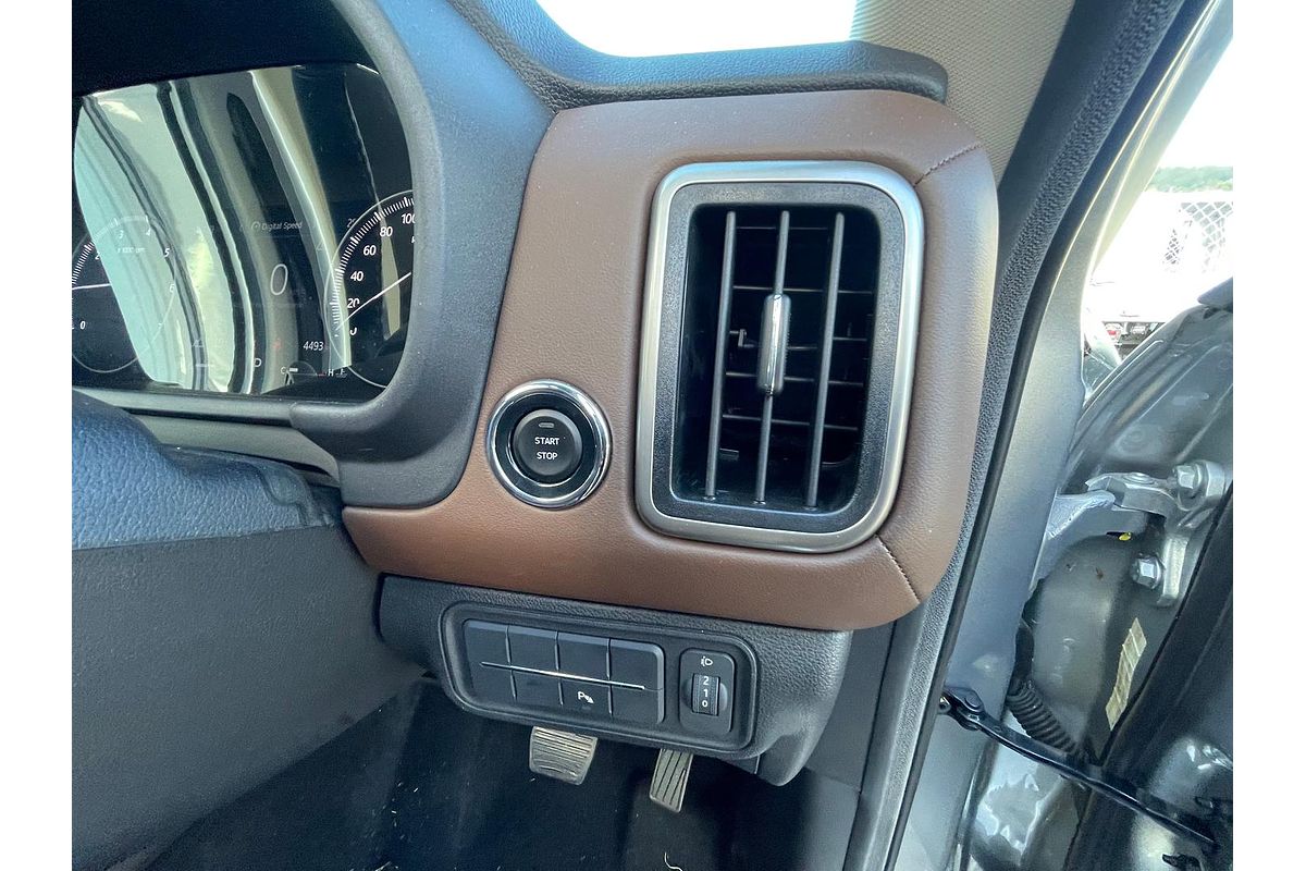 2023 Mahindra Scorpio Z8