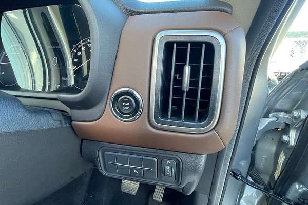 2023 Mahindra Scorpio Z8