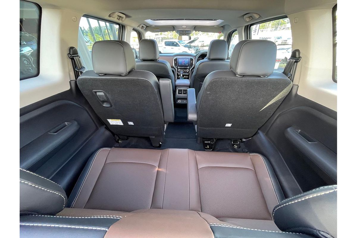 2023 Mahindra Scorpio Z8