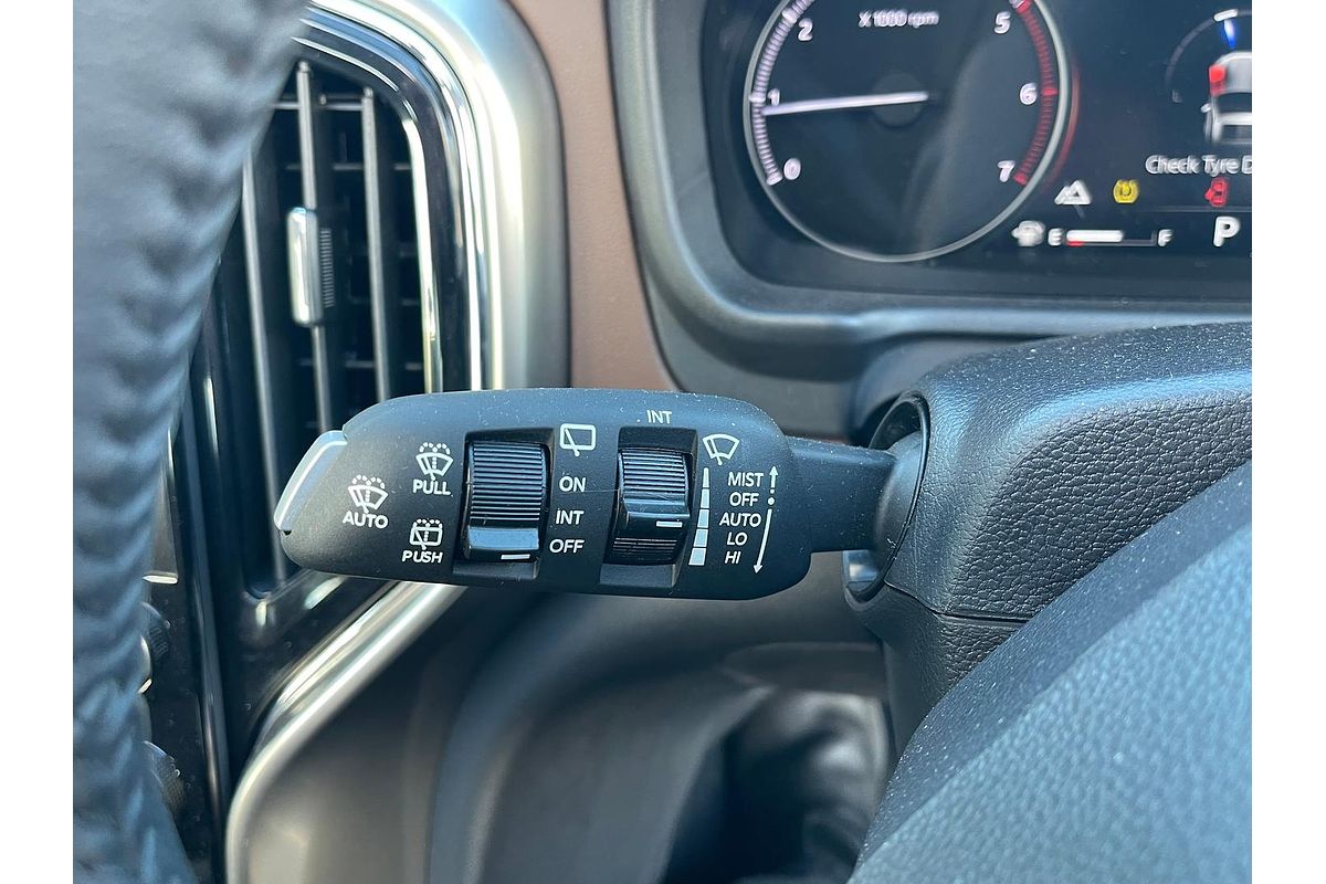 2023 Mahindra Scorpio Z8