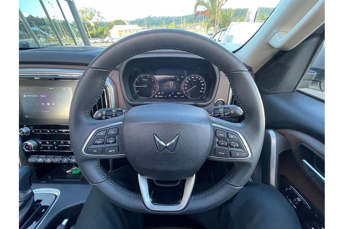 2023 Mahindra Scorpio Z8