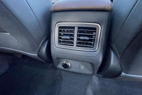 2023 Mahindra Scorpio Z8