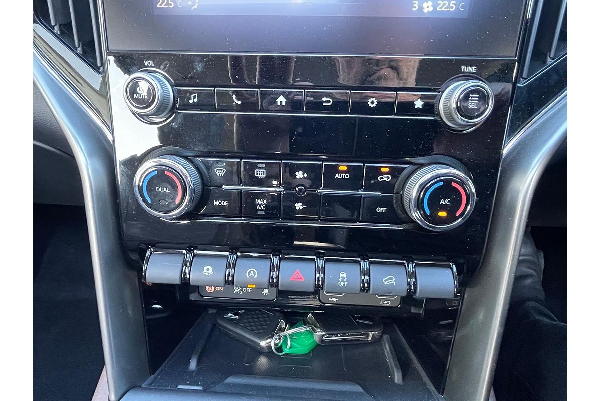 2023 Mahindra Scorpio Z8