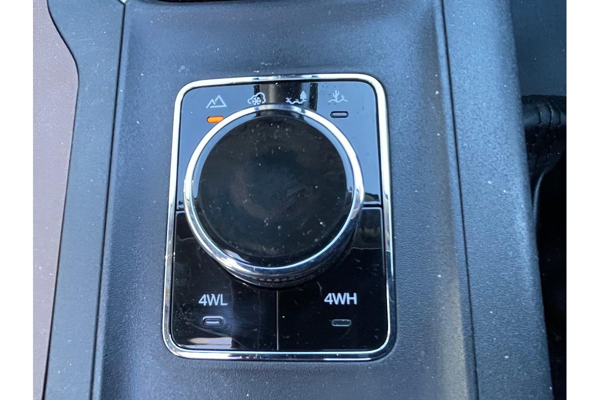 2023 Mahindra Scorpio Z8