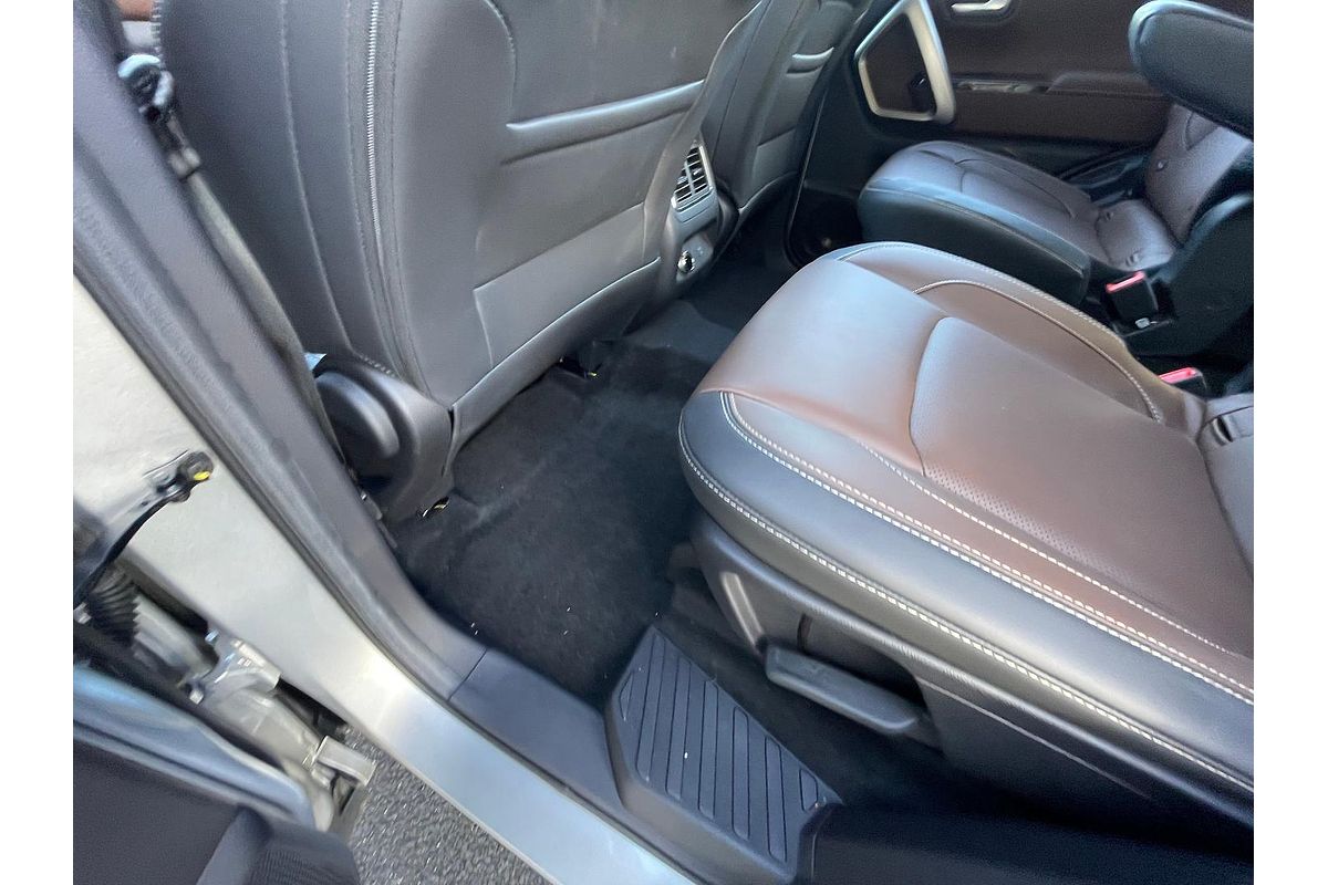 2023 Mahindra Scorpio Z8