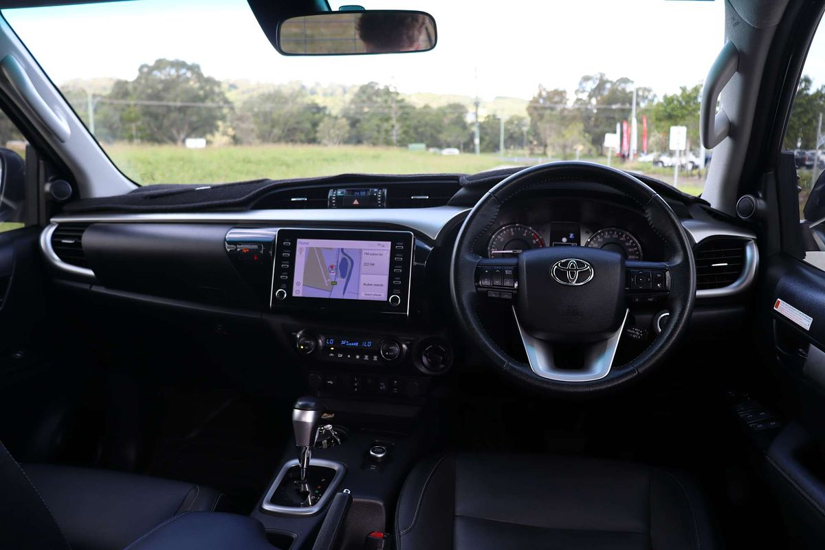 2024 Toyota Hilux SR5 48V GUN126R 4X4
