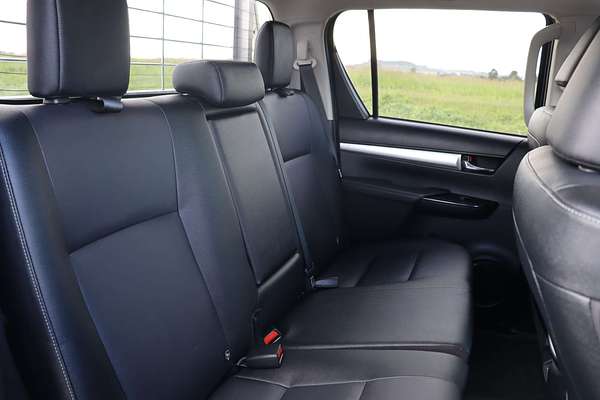 2024 Toyota Hilux SR5 48V GUN126R 4X4