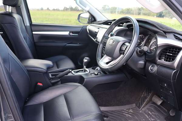 2024 Toyota Hilux SR5 48V GUN126R 4X4