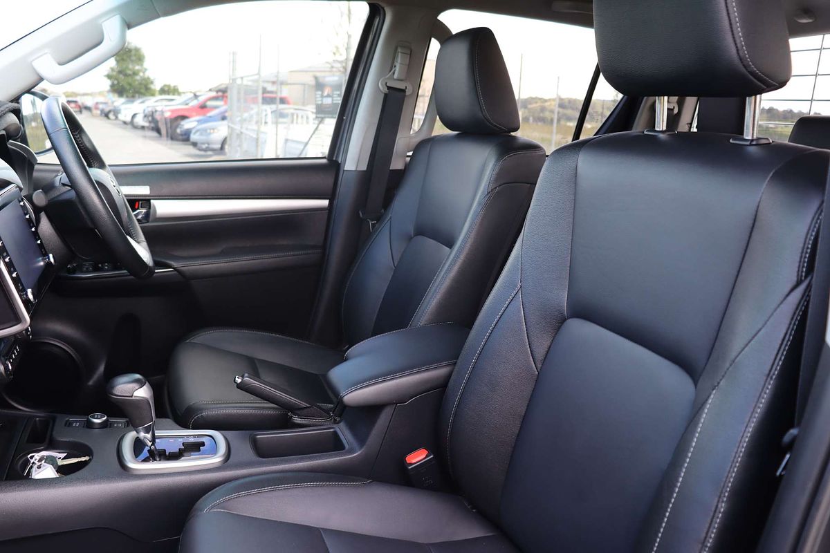 2024 Toyota Hilux SR5 48V GUN126R 4X4