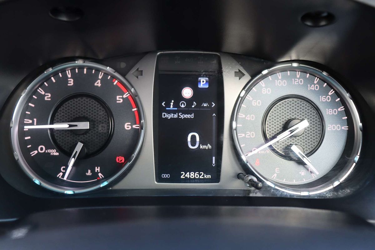 2024 Toyota Hilux SR5 48V GUN126R 4X4