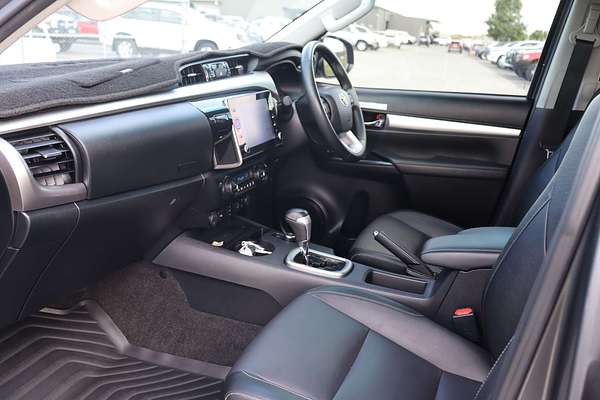 2024 Toyota Hilux SR5 48V GUN126R 4X4
