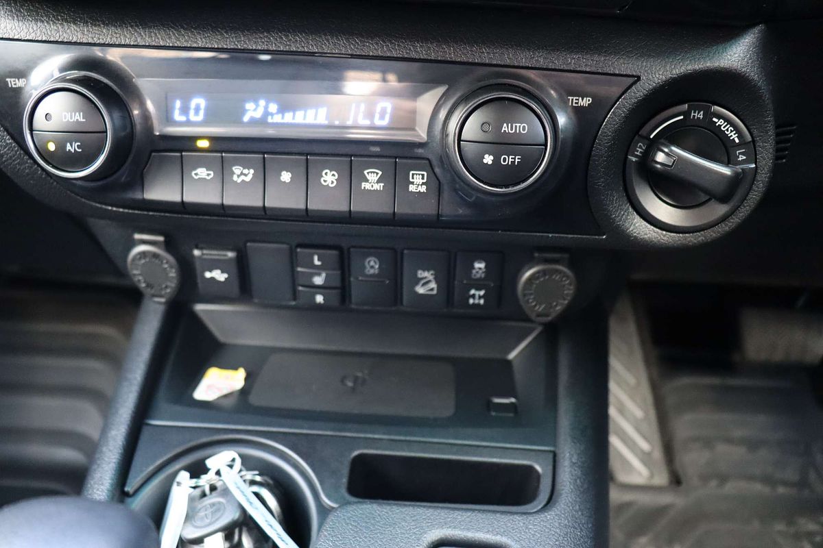 2024 Toyota Hilux SR5 48V GUN126R 4X4