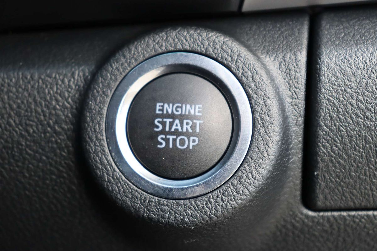 2024 Toyota Hilux SR5 48V GUN126R 4X4