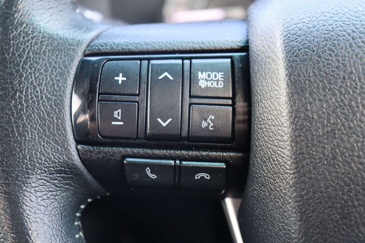 2024 Toyota Hilux SR5 48V GUN126R 4X4