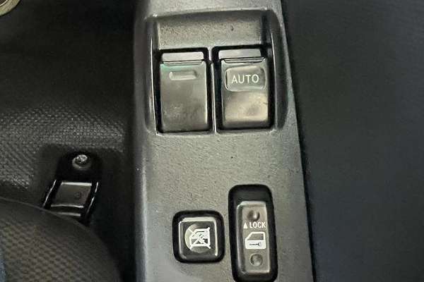 2014 Toyota Hiace KDH201R LWB