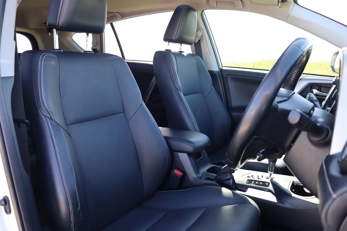 2017 Toyota RAV4 Cruiser ALA49R