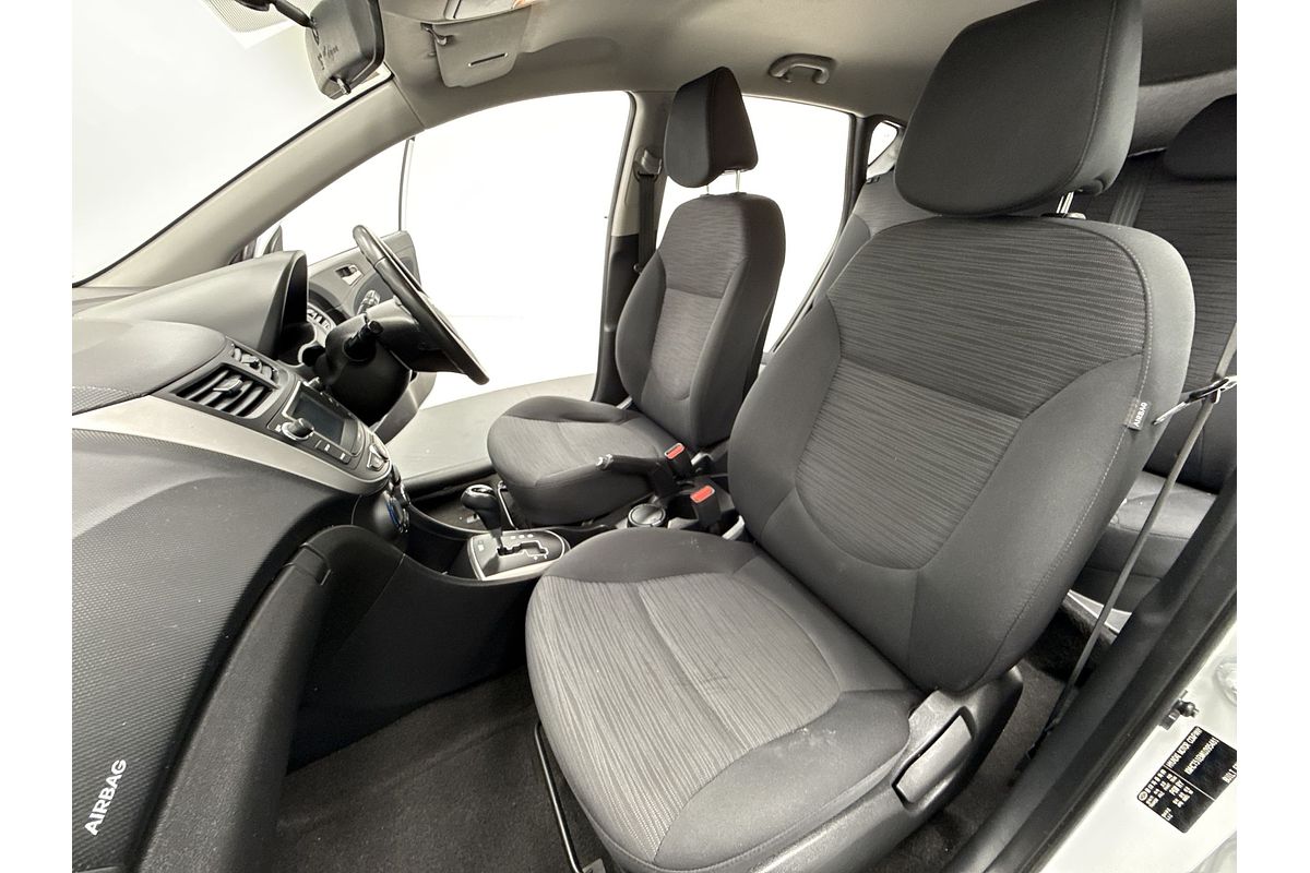 2019 Hyundai Accent Sport RB6