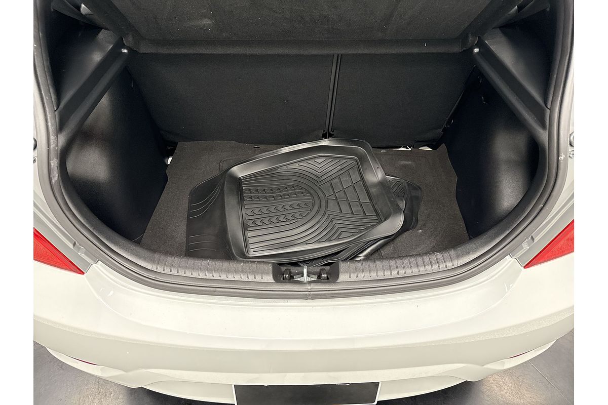 2019 Hyundai Accent Sport RB6