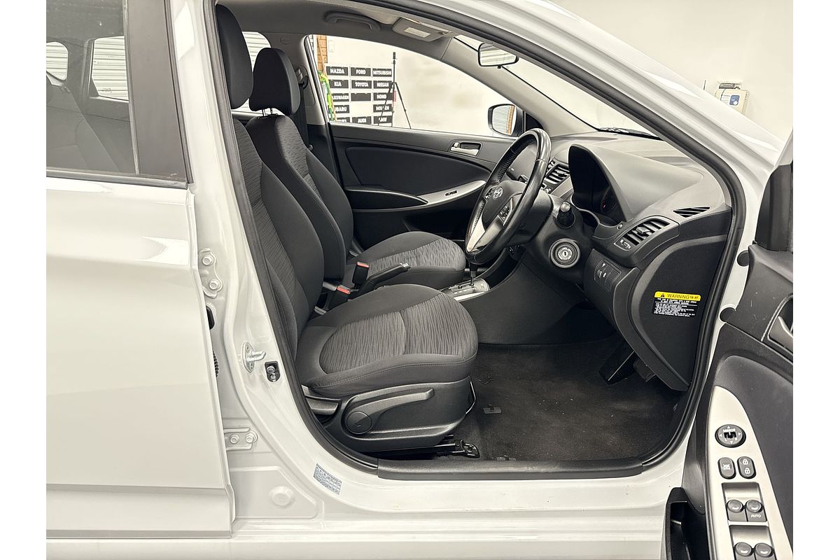 2019 Hyundai Accent Sport RB6