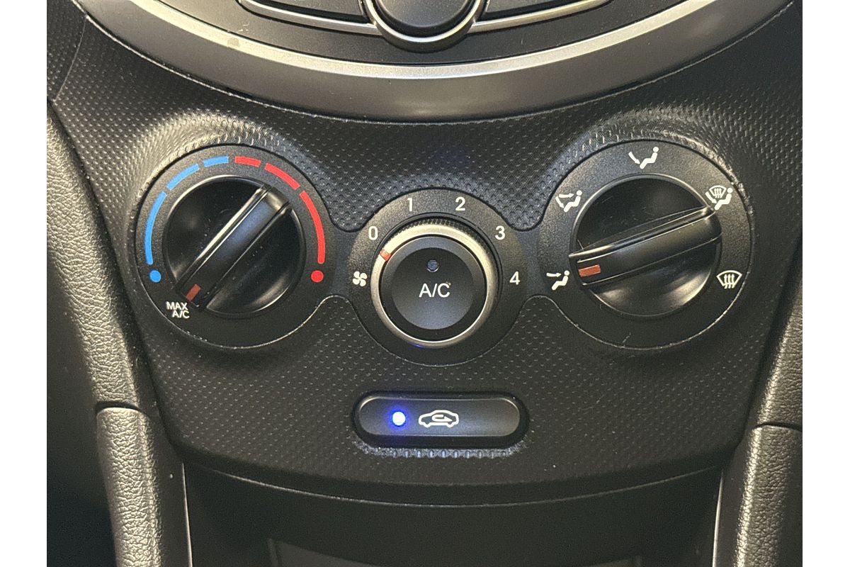 2019 Hyundai Accent Sport RB6