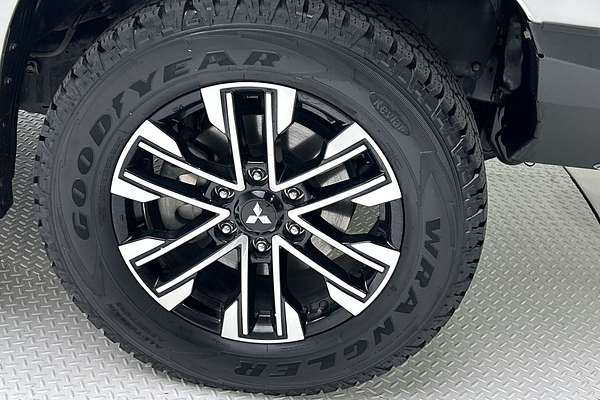 2020 Mitsubishi Pajero Sport GLS QF