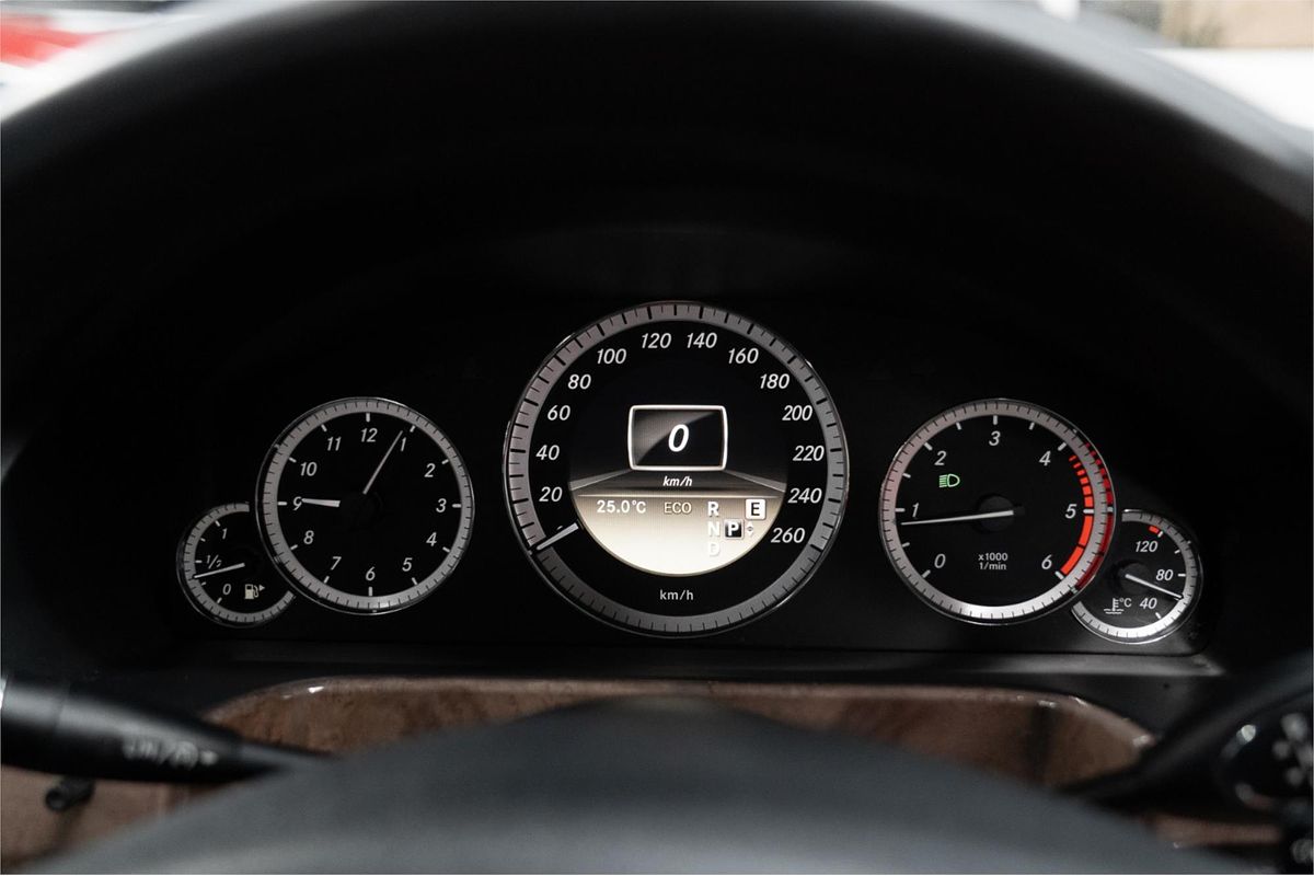 2011 Mercedes-Benz E-Class E220 CDI BlueEFFICIENCY Elegance W212