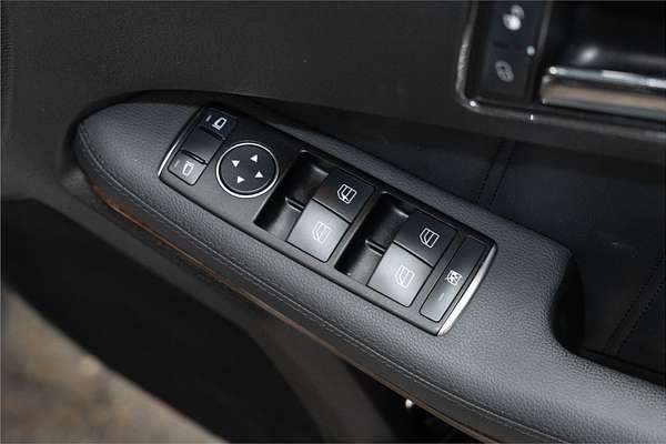 2011 Mercedes-Benz E-Class E220 CDI BlueEFFICIENCY Elegance W212