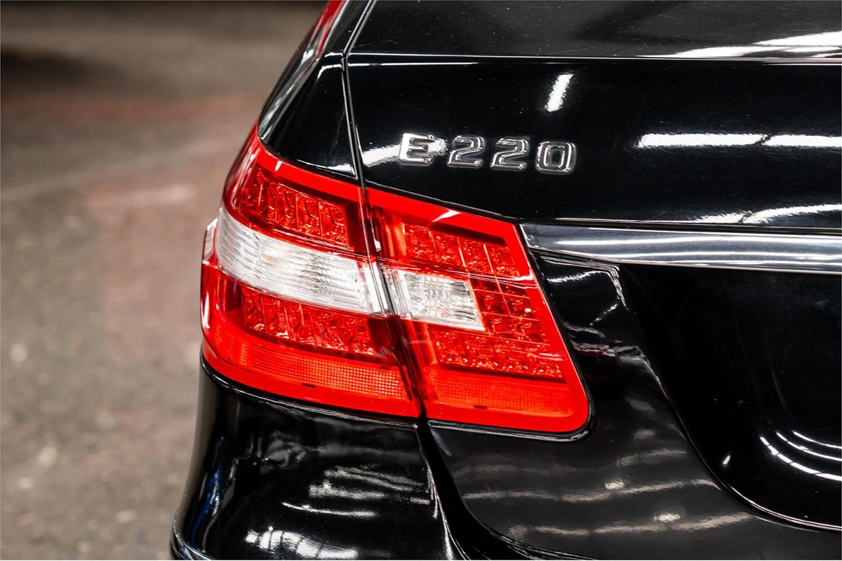 2011 Mercedes-Benz E-Class E220 CDI BlueEFFICIENCY Elegance W212