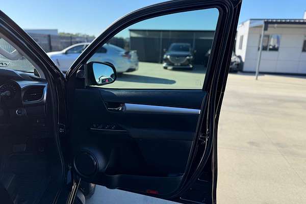 2019 Toyota Hilux SR5 GUN126R 4X4