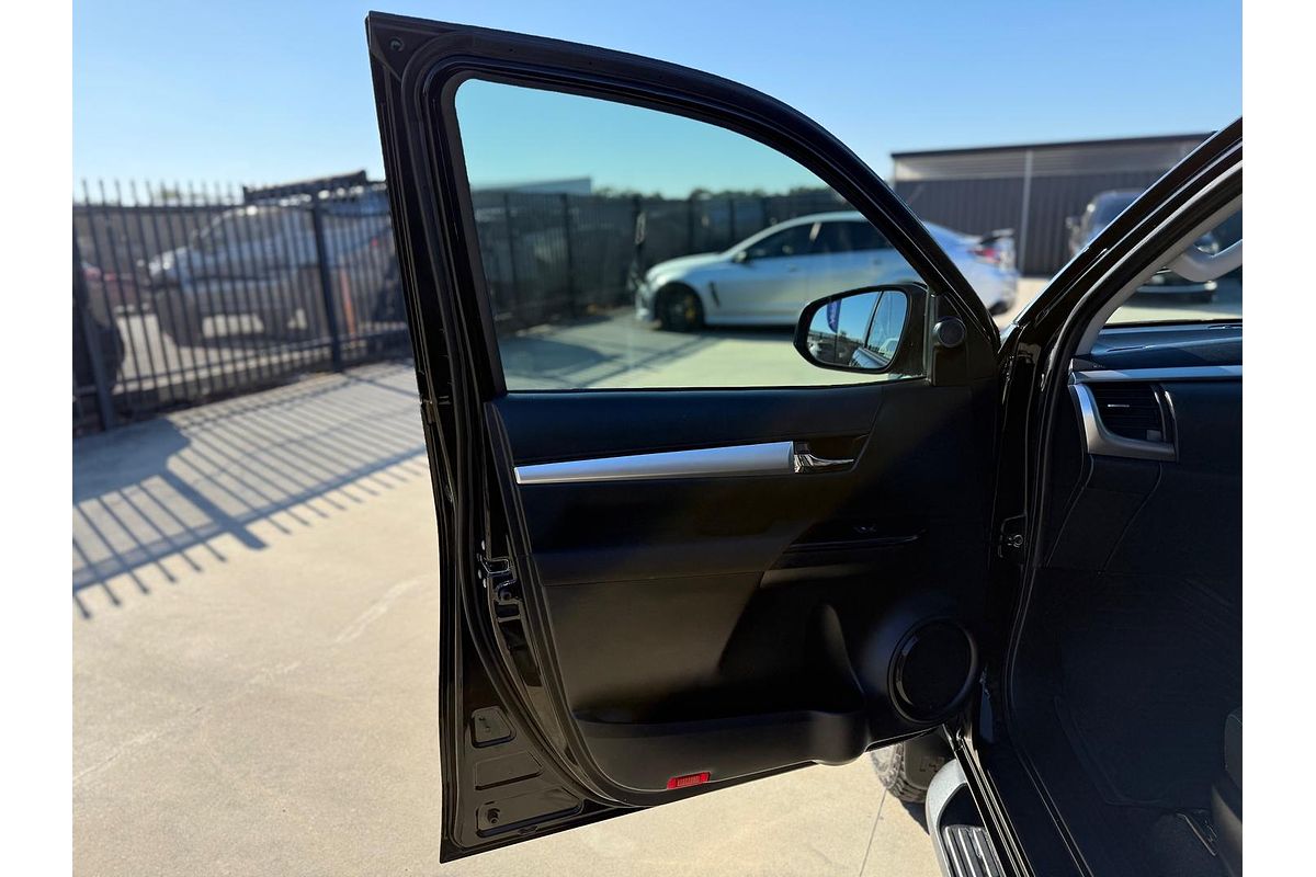2019 Toyota Hilux SR5 GUN126R 4X4