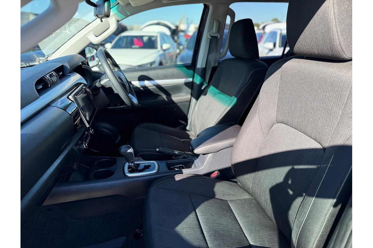 2019 Toyota Hilux SR5 GUN126R 4X4