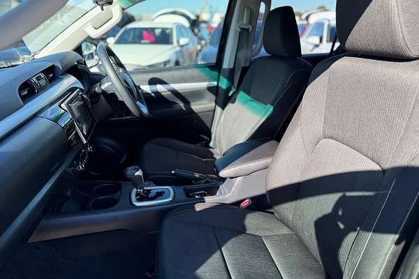 2019 Toyota Hilux SR5 GUN126R 4X4