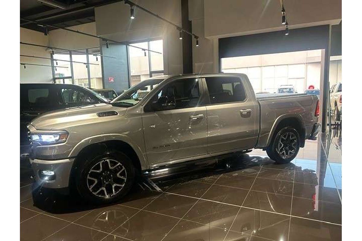 2025 RAM 1500 Laramie Sport Hurricane SO RamBox DT 4X4 SWB
